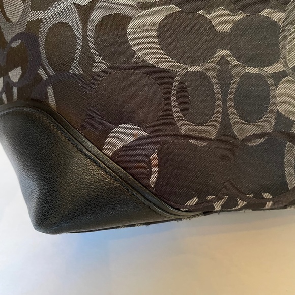 Coach Black Optic C Signature Canvas Sarah Tote Shoulder Bag - Picture 10 of 13